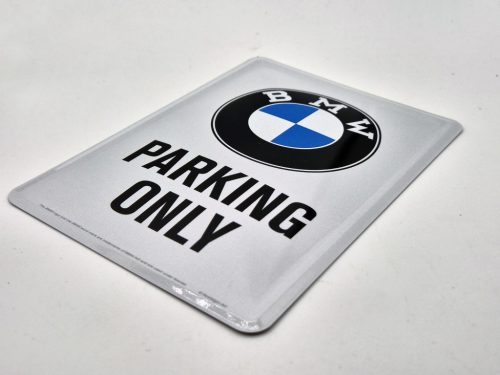 BMW Parking only kovový plagát  kov pohľadnica tabuľa (10x14cm)