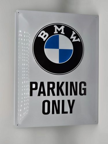 BMW Parking only kovový plagát  kovová tabuľa (30x40cm)
