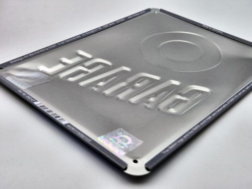 BMW Garage - kovový plagát  kovová tabuľa  (15x20cm)