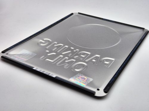 BMW Parking Only - kovový plagát  kovová tabuľa  (15x20cm)