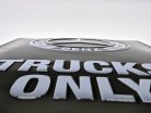 Mercedes - Benz - trucks only - kovový plagát  kovová tabuľa (30x40cm)