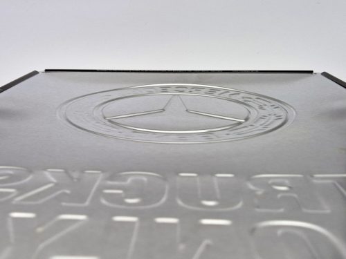 Mercedes - Benz - trucks only - kovový plagát  kovová tabuľa (30x40cm)