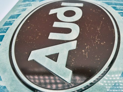 Audi Garage - kovový plagát  kovová tabuľa (30x40cm)