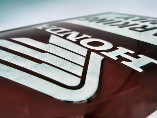 Honda Parking Only - kovový plagát  kovová tabuľa (30x40cm)