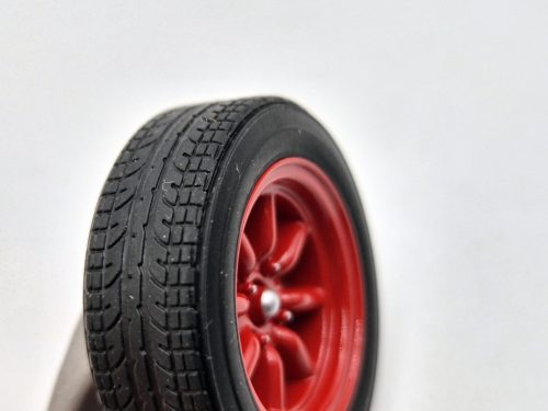 1:18-as AUTOart ráfik kľúčenka - červená