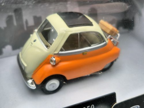 BMW Isetta 250 oranžová 1960 Cararama - model auta 1:43