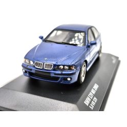 BMW E39 M5 5.0 V8 2003  - modrá - Solido  model auta 1:43