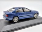 BMW E39 M5 5.0 V8 2003  - modrá - Solido  model auta 1:43