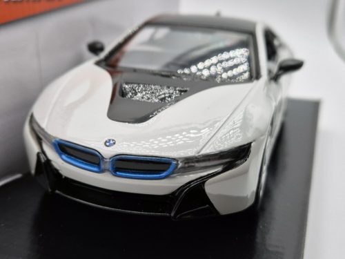 BMW i8 coupe 2018 - biela - Motor Max model auta 1:24