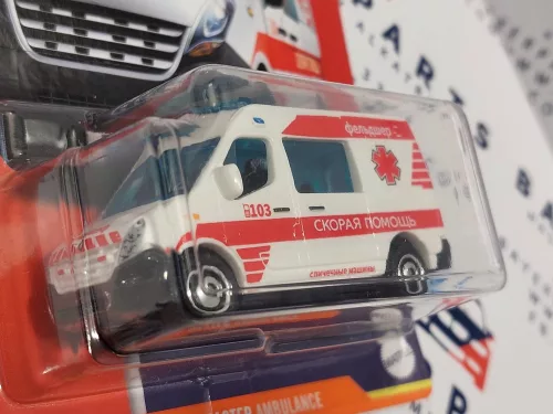 Renault Master Ambulance sanitka červená - Matchbox - 1:64  1/64 model auta