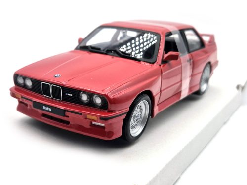 BMW E30 M3 (1988) - červená - Bburago - 1:24