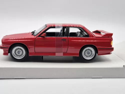 BMW E30 M3 (1988) - červená - Bburago - 1:24