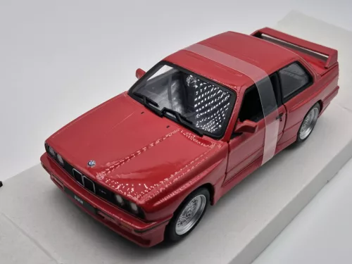 BMW E30 M3 (1988) - červená - Bburago - 1:24