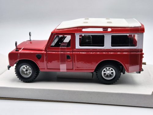 Land Rover series II - Bburago - 1:24