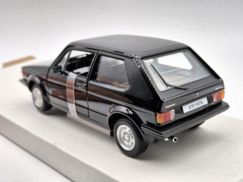 Volkswagen VW Golf I GTI (1976) - Bburago- 1:24 - čierna