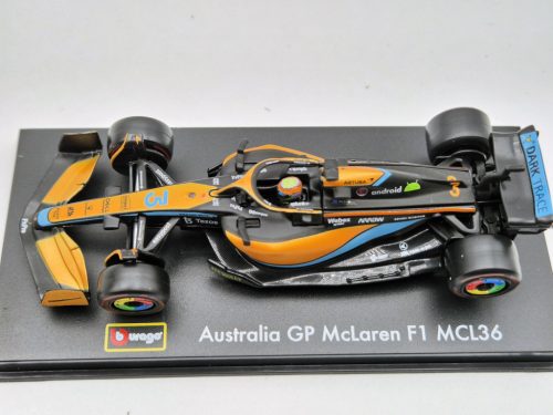 McLaren F1 MCL36 #3 (2022) Australian GP - Daniel Ricciardo - s postavičkou pilota -  Bburago - 1:43