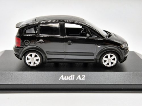 Audi A2 (2000) -  Maxichamps - 1:43