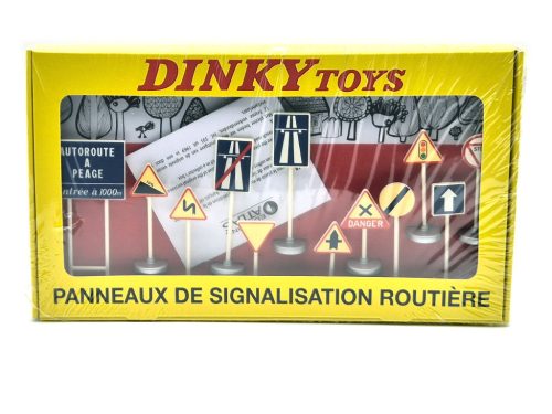 Úprava 12 dopravných značiek - 1:43