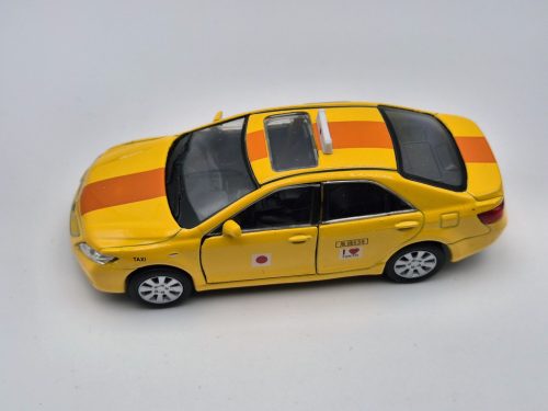 Toyota Camry - tokijské taxi (2009) -  Edicola - 1:38