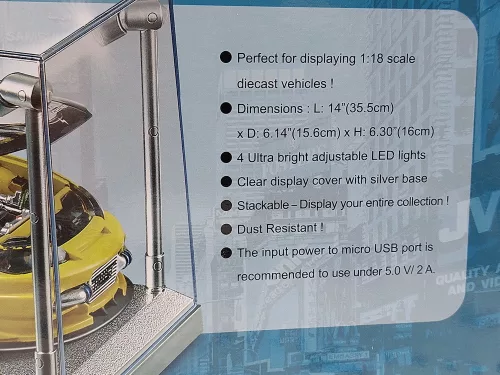 Vitrína pre model auta v mierke 1:18 - s LED osvetlením
