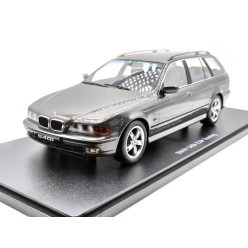 BMW E39 540i touring (1997) - sivá -  KK Scale - 1:18
