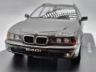 BMW E39 540i touring (1997) - sivá -  KK Scale - 1:18