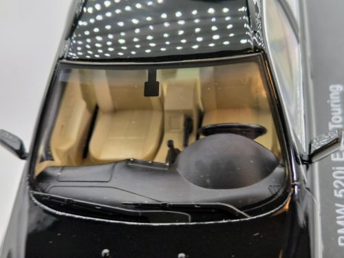 BMW E39 520i touring (1997) - čierna -  KK Scale - 1:18