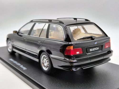 BMW E39 520i touring (1997) - čierna -  KK Scale - 1:18