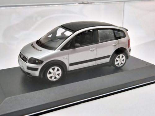 Audi A2 (2000) - strieborná -  Maxichamps - 1:43