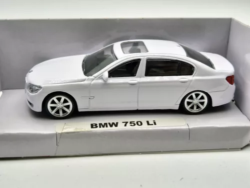 BMW F02 750Li (2018) -  biela - Rastar - 1:43