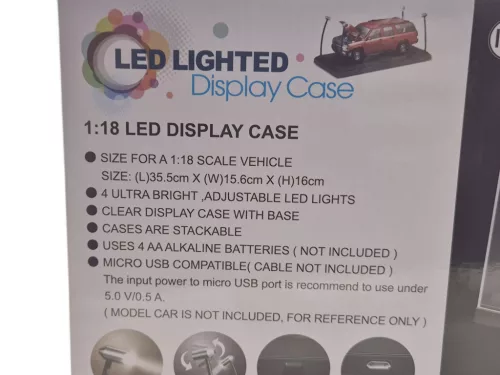 Vitrína pre model auta v mierke 1:18 - s LED osvetlením - čierny podstavec