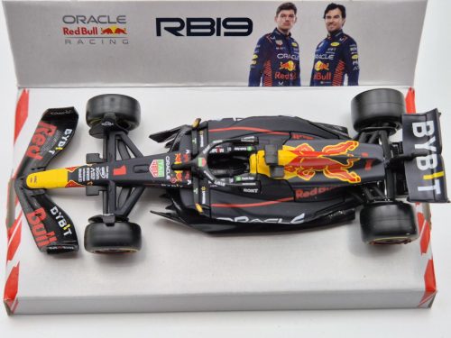Red Bull RB19 Team Oracle F1 #1 (2023) - Max Verstappen -  Bburago - 1:43