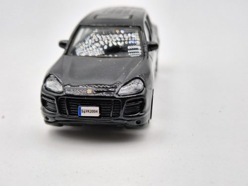 Porsche Cayenne - čierna -  Bburago - 1:43