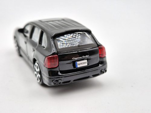 Porsche Cayenne - čierna -  Bburago - 1:43