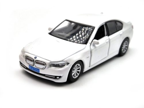 BMW F10 - biela -  Tiny Toys - 1:64