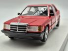 Mercedes Benz 190E (1984) - červená -  Bburago - 1:24