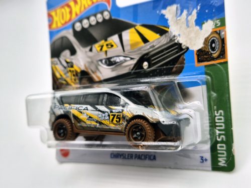 HW Mud Studs - 1/5 - Chrysler Pacifica -  Hotwheels - 1:64