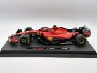 Ferrari SF-23 Team Scuderia F1 #55 (2023) - Carlos Sainz - s postavičkou pilota -  Bburago - 1:18