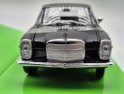 Mecedes Benz 220D W115 (1968) -  Welly - 1:24