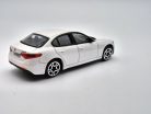 Alfa Romeo Giulia (2016) - biela -  Bburago - 1:43