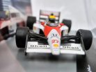 McLaren MP4/5B F1 #27 (1990) - British GP - Ayrton Senna - s postavičkou pilota -  Edicola - 1:43