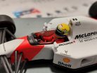 McLaren MP4/7 F1 #1 (1992) - Germany GP - Ayrton Senna - s postavičkou pilota -  Edicola - 1:43