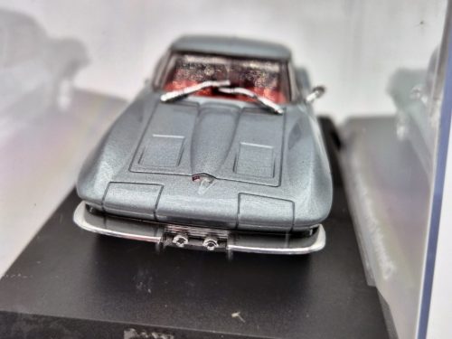 Chevrolet Corvette Stingray (1963) - Edicola - 1:43