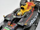 Red Bull RB18 Team Oracle F1 #1 (2022) - Max Verstappen - s postavičkou pilota -  Bburago - 1:24