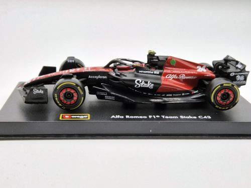 Alfa Romeo C43 Team Stake F1 #24 (2023) - Guanyu Zhou - s postavičkou pilota -  Bburago - 1:43