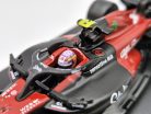 Alfa Romeo C43 Team Stake F1 #24 (2023) - Guanyu Zhou - s postavičkou pilota -  Bburago - 1:43