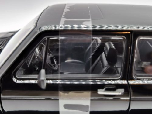 Volkswagen VW Golf Gti - čierna -  Welly - 1:18