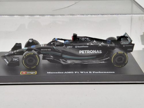 Mercedes-AMG Petronas Team W14 F1 #63 (2023) - George Russel - s postavičkou pilota -  BBurago - 1:43 - s malou chybou