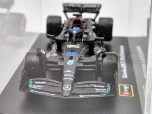 Mercedes-AMG Petronas Team W14 F1 #63 (2023) - George Russel - s postavičkou pilota -  BBurago - 1:43 - s malou chybou