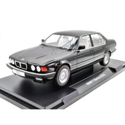 BMW E32 730i (1992) - MCG - 1:18 1/18 model auta
